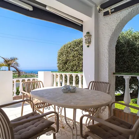 La Casita- Private Pool & Walk To * نيرخا
