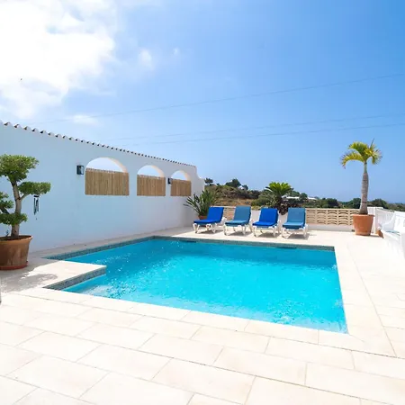 Villa La Casita- Private Pool & Walk To
