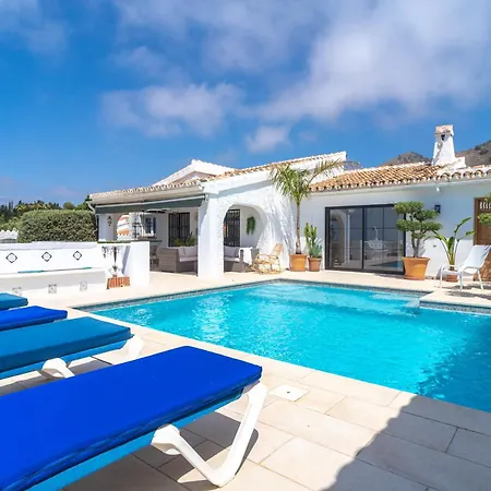 La Casita- Private Pool & Walk To