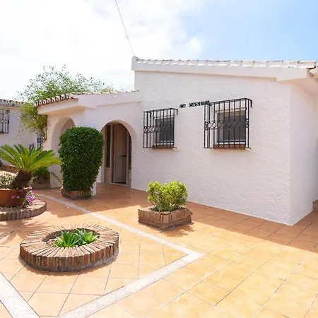 Villa La Casita- Private Pool & Walk To